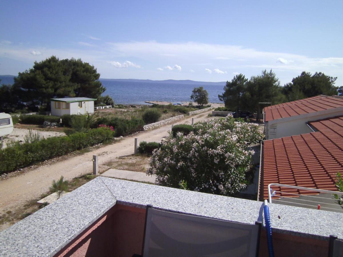Apartments Vir Delfin Kültér fotó