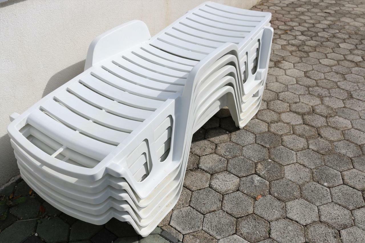 Apartments Vir Delfin Kültér fotó